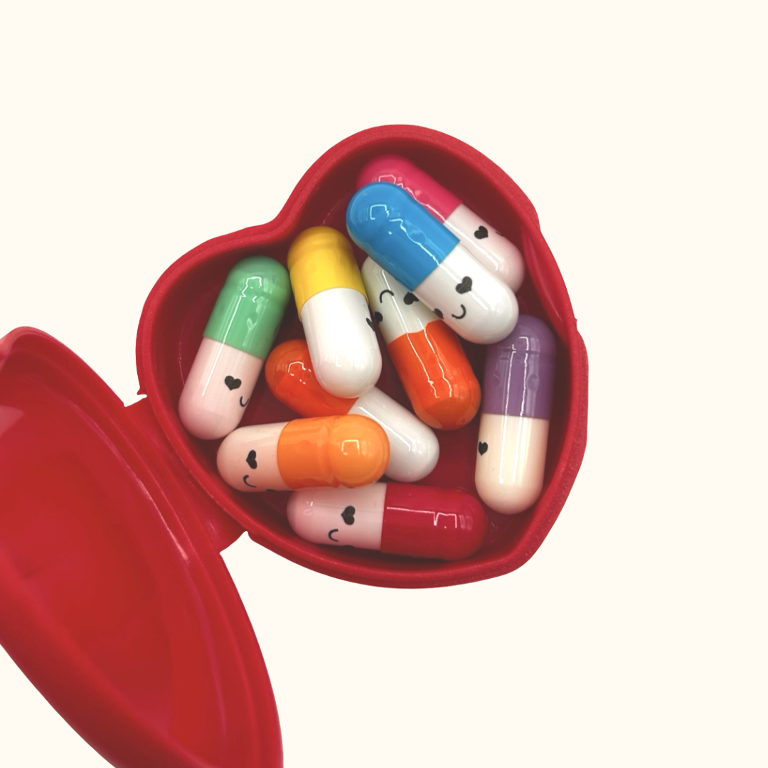 Mentally Ill & Cute Mini Pill Case ❤️ | Red Travel Pill Organizer