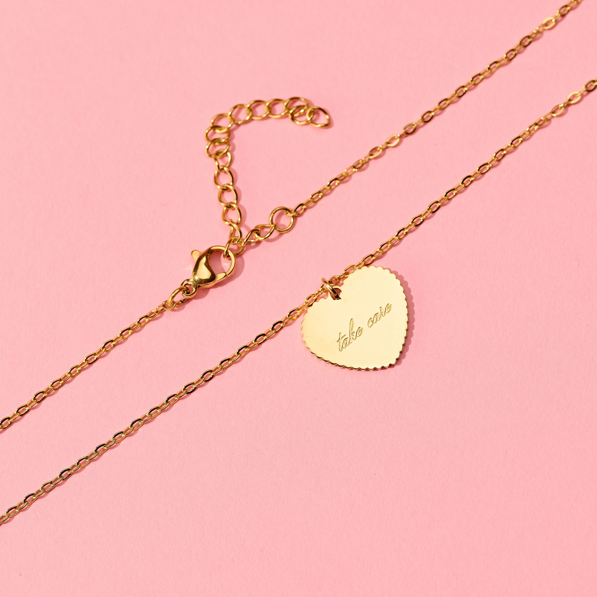necklace_ad2d99ac-3cea-42b3-88c5-eefbe83260b7.png