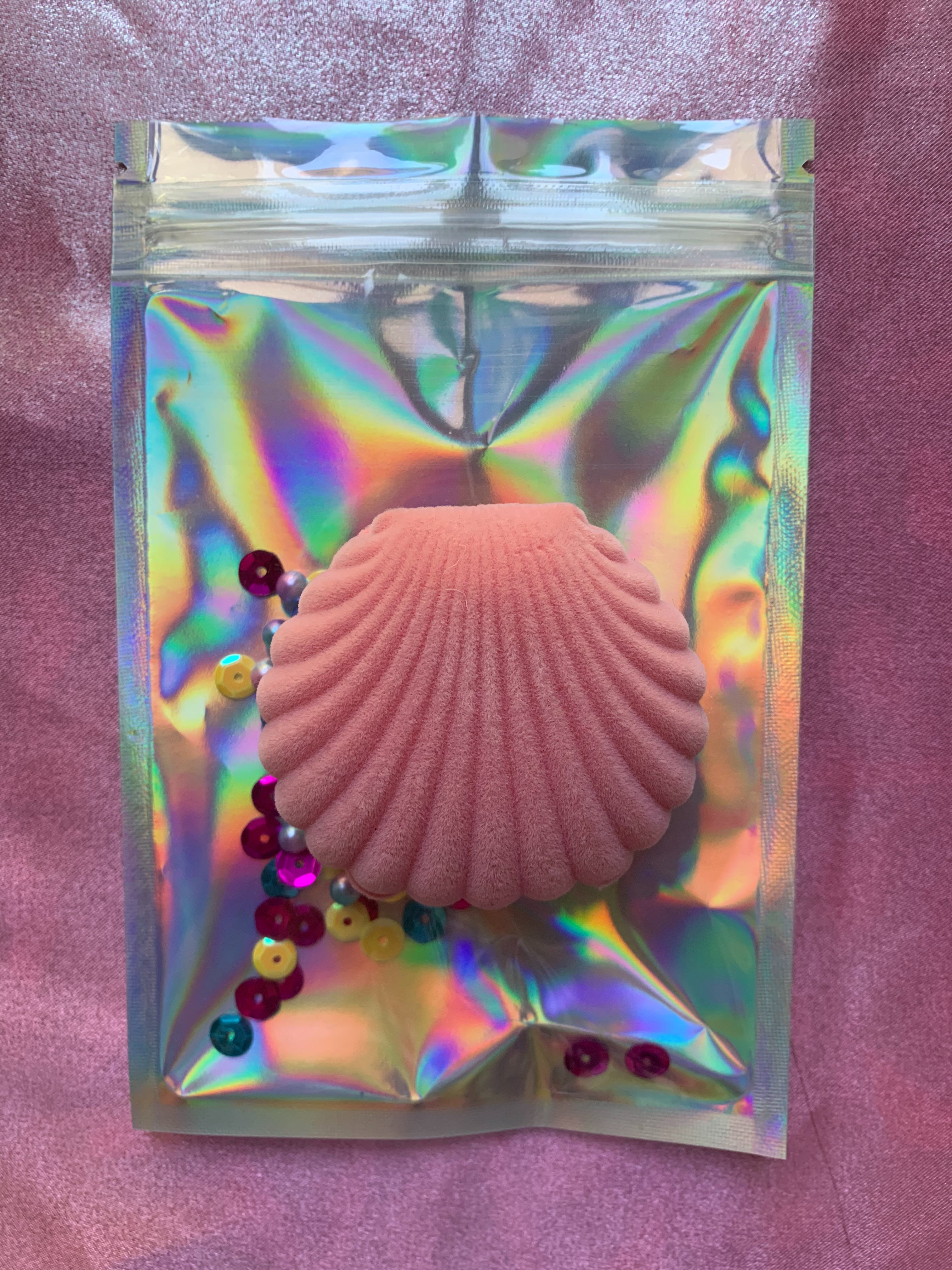 Pink Shell Velvety Container
